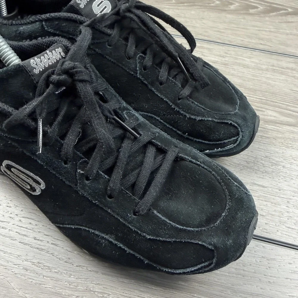 Skechers Women's Suede Low Top Athletic Lace Up Sneakers Black Size 10
